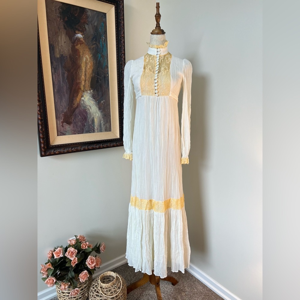 Vintage 1970s Prairie Maxi Dress Victorian Lace Bridal Edwardian Gunne Sax Style